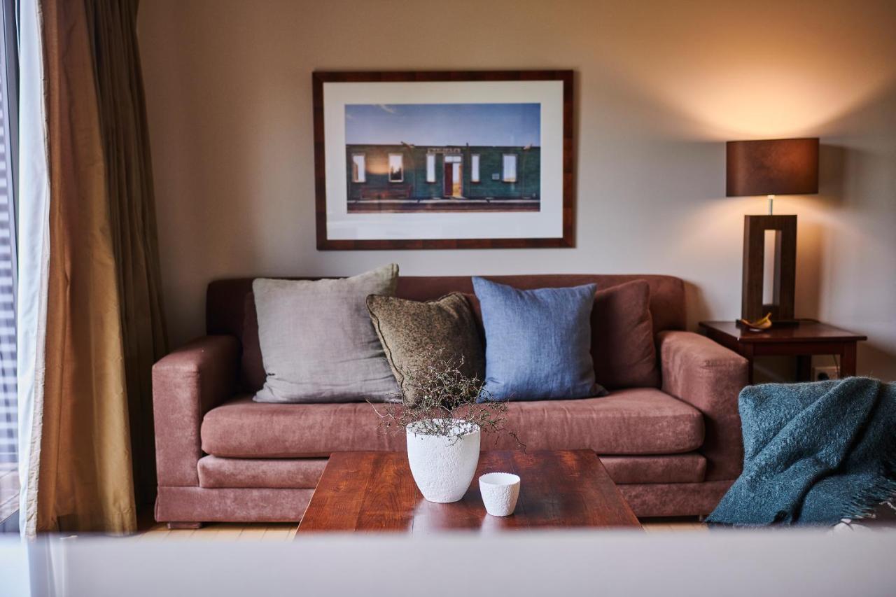 Parehua Resort Martinborough Esterno foto A living room