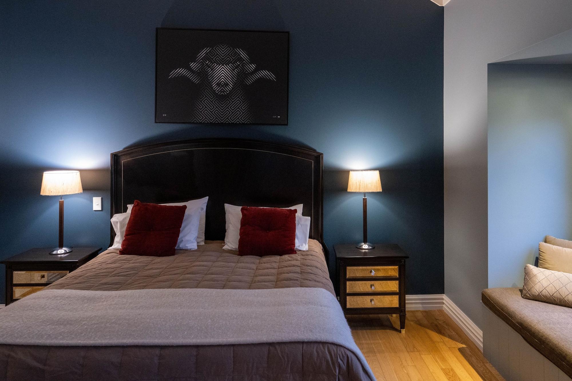 Parehua Resort Martinborough Esterno foto A bedroom at the hotel