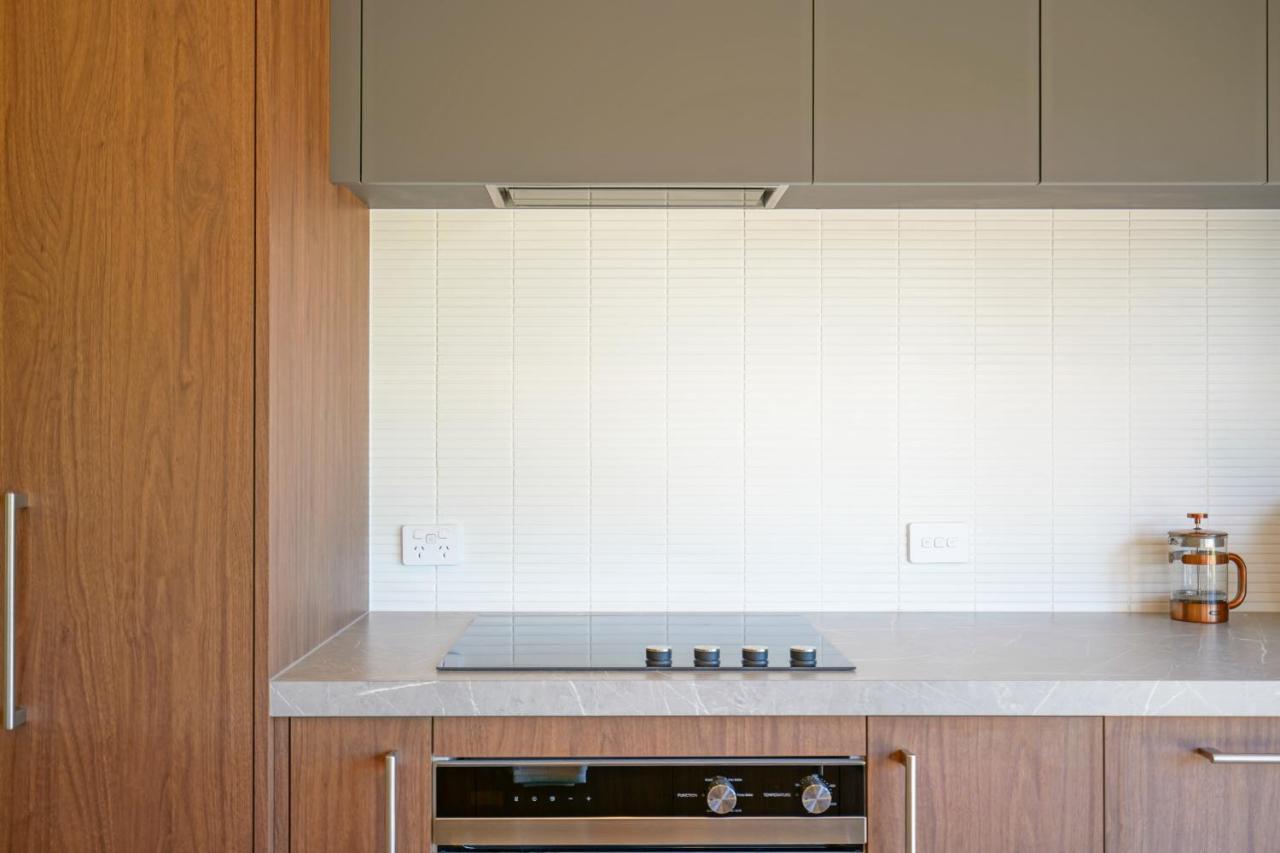 Parehua Resort Martinborough Esterno foto A kitchen with a built-in oven
